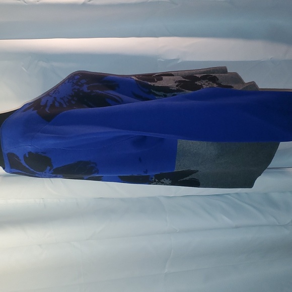 TanJay Sweater - Picture 3 of 5